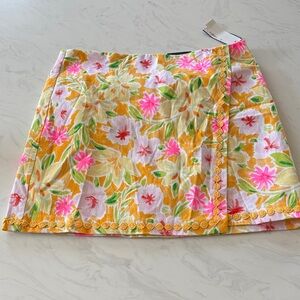 NWT Crown and Ivy Floral Yellow and Pink Women's Skort